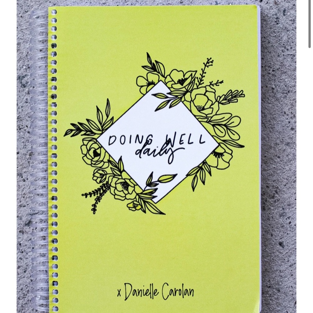 NWT Danielle Carolan x Doing Well Daily Planner
